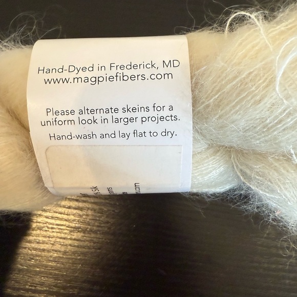 Magpie Soft Mohair/Silk Lace Yarn Skein - Picture 3 of 3